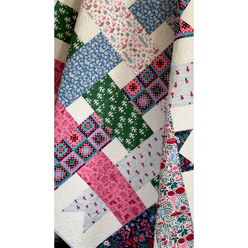 Autumn Walk by Emily Taylor: Ribbon Box Quilt Kit