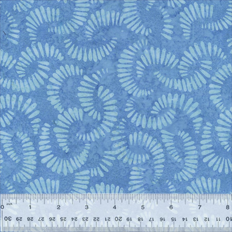 Splendor Quiltessentials 7 Batiks by Anthology Fabrics :  Citrus Slice Periwinkle 440Q-6