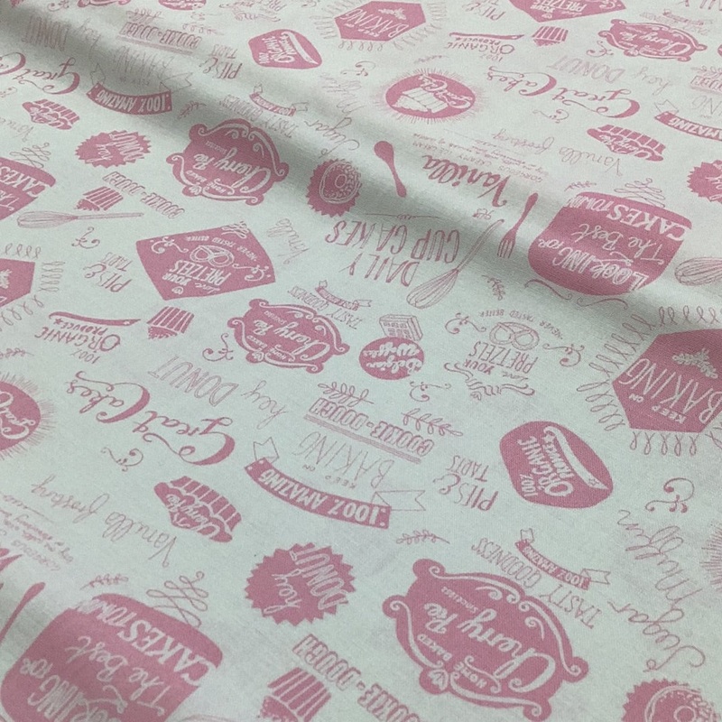 1220 Retro Bake Words The Henley Studio Pink | Makower UK - 1/2 metre