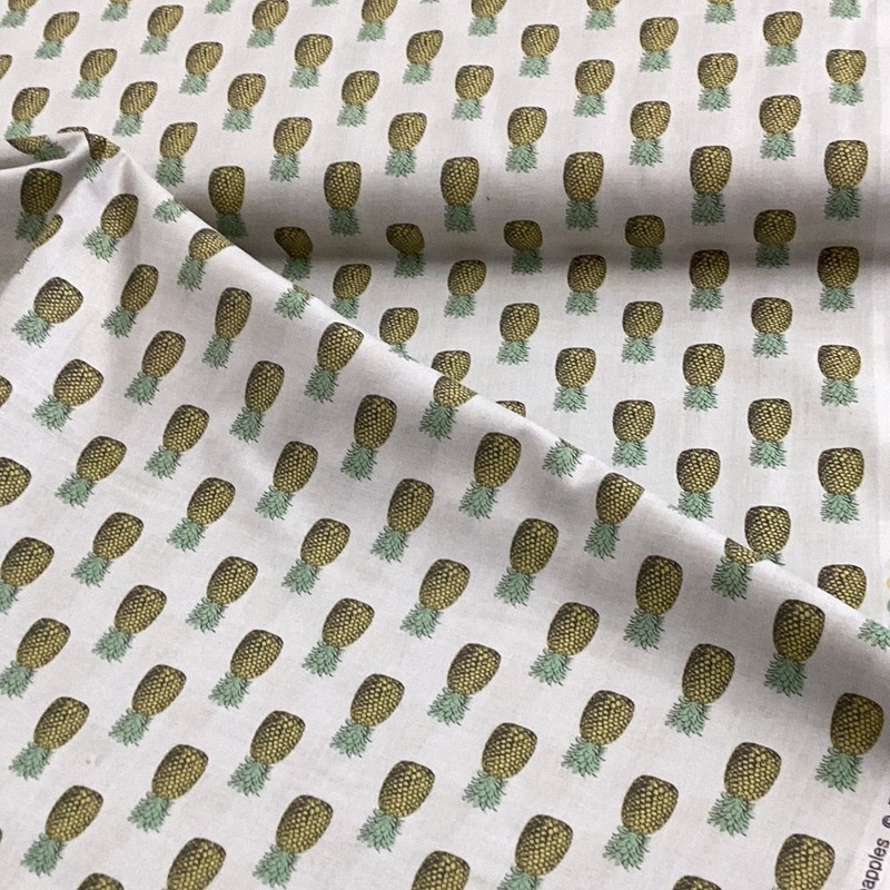 2074 Fern Garden Pineapples Cream | Makower UK - 1/2 metre